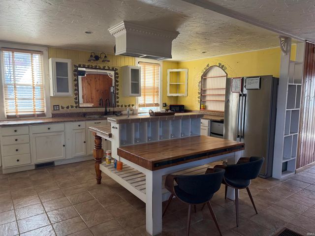 603 W Main Street, Van Buren, IN 46691