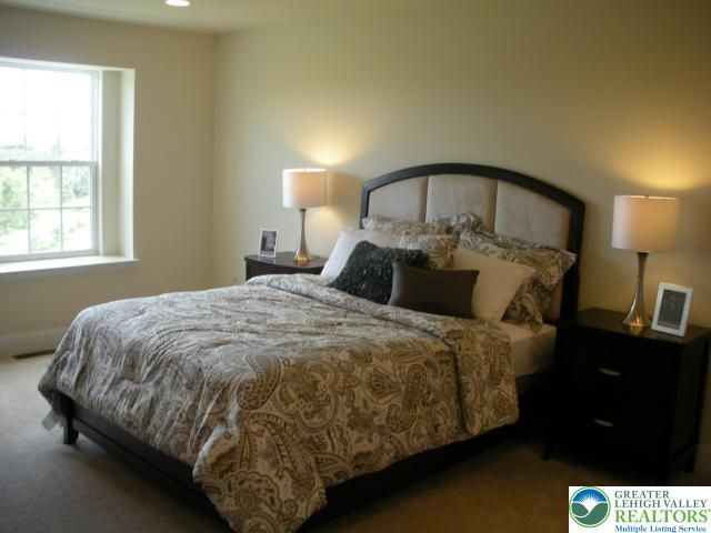 6149 Valley Forge Drive, Upper Saucon Twp, PA 18036