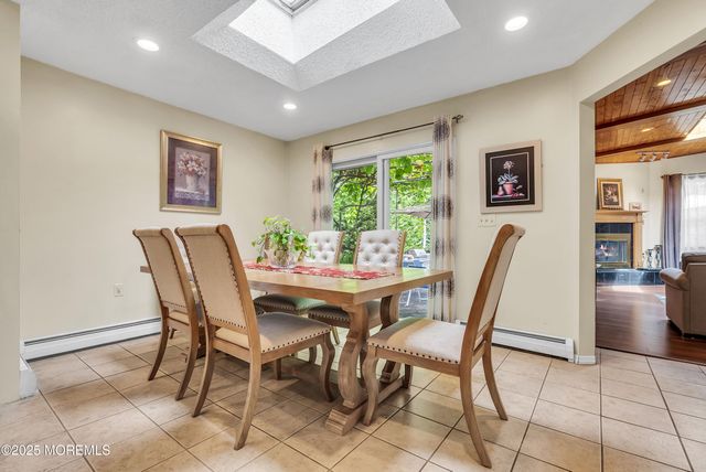 29 Woodrow Street, Oakhurst, NJ 07755