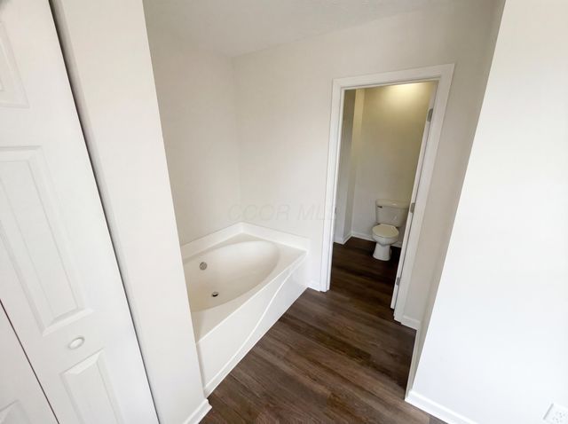 6906 Ellen Boat Lane, Canal Winchester, OH 43110