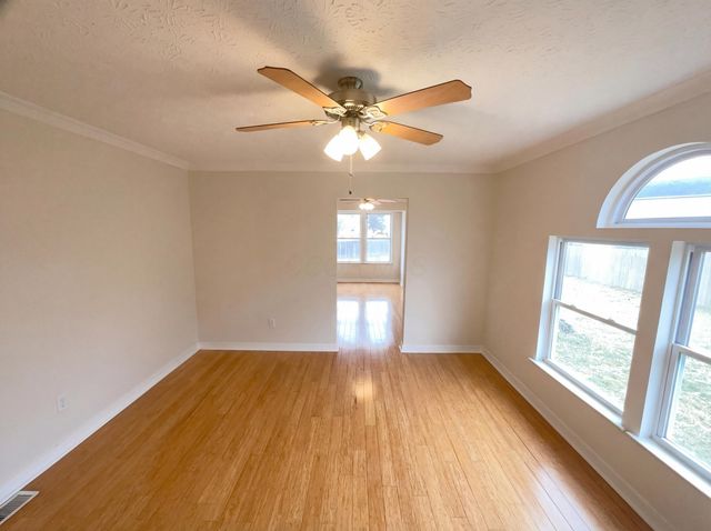 6906 Ellen Boat Lane, Canal Winchester, OH 43110