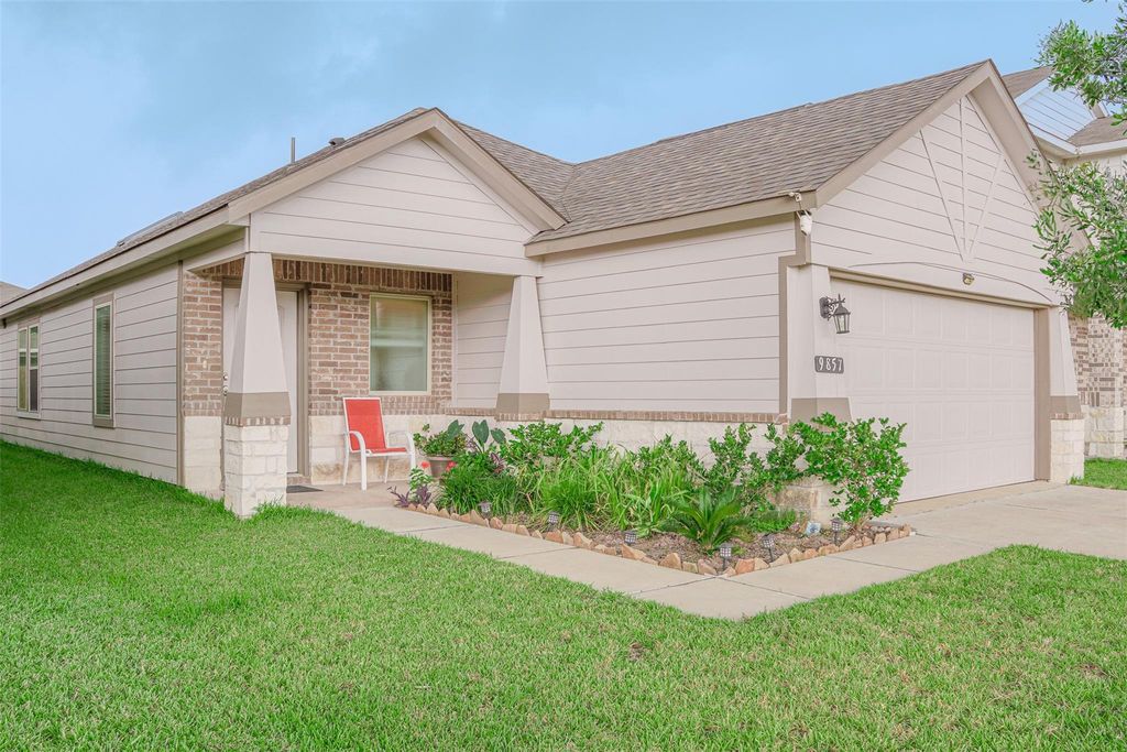 9857 Glen Brook Lane, Magnolia, TX 77354