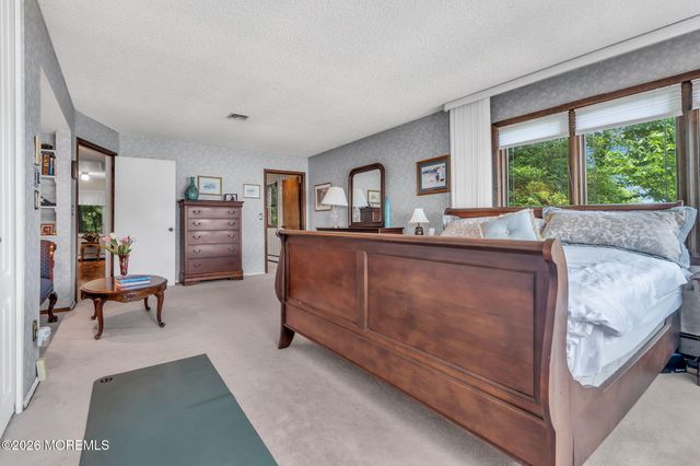 734 Thiele Road, Brick, NJ 08724