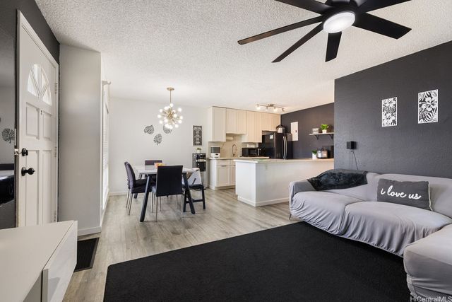 94-1336 Kulewa Loop 5U, Waipahu, HI 96797