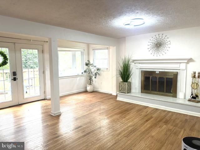 9409 STARLIT PONDS DR, Fairfax, VA 22032