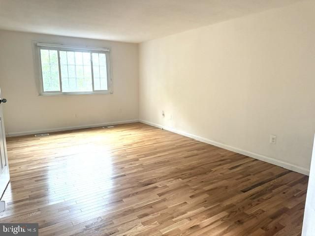 9409 STARLIT PONDS DR, Fairfax, VA 22032