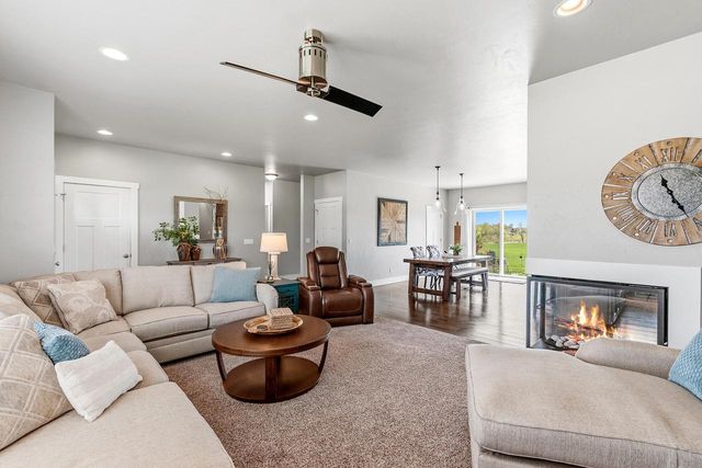 6735 Lone Oak DRIVE, Sheboygan, WI 53081