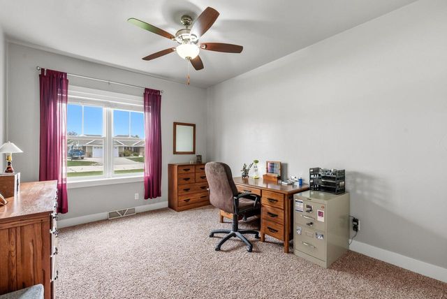6735 Lone Oak DRIVE, Sheboygan, WI 53081
