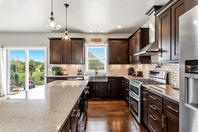 6735 Lone Oak DRIVE, Sheboygan, WI 53081