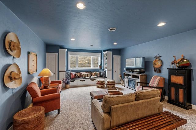 6735 Lone Oak DRIVE, Sheboygan, WI 53081
