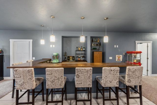 6735 Lone Oak DRIVE, Sheboygan, WI 53081