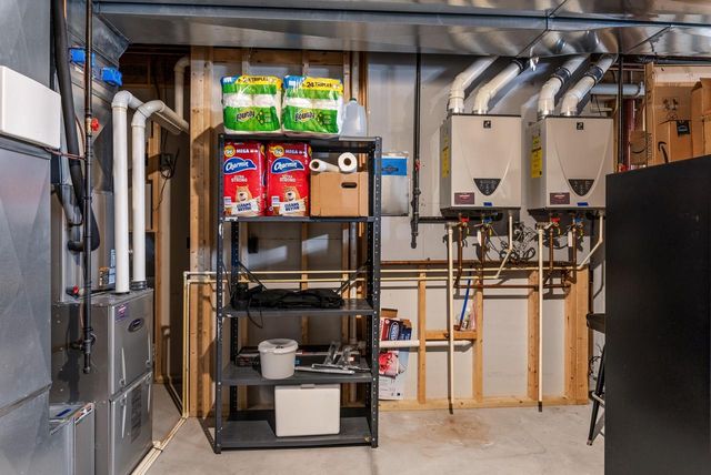 6735 Lone Oak DRIVE, Sheboygan, WI 53081