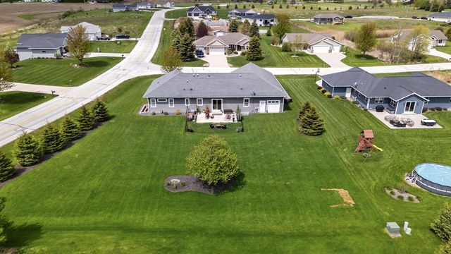 6735 Lone Oak DRIVE, Sheboygan, WI 53081