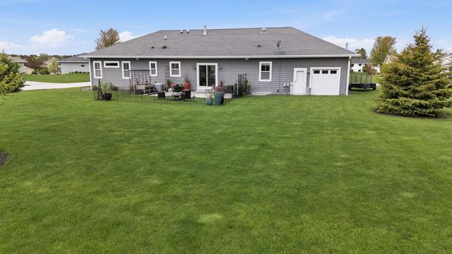 6735 Lone Oak DRIVE, Sheboygan, WI 53081