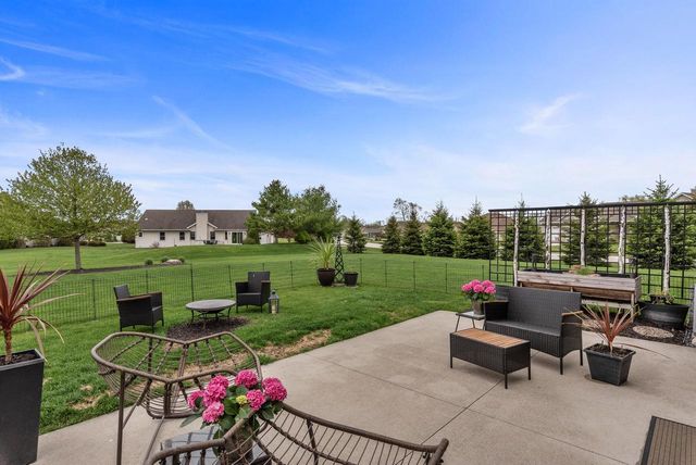 6735 Lone Oak DRIVE, Sheboygan, WI 53081