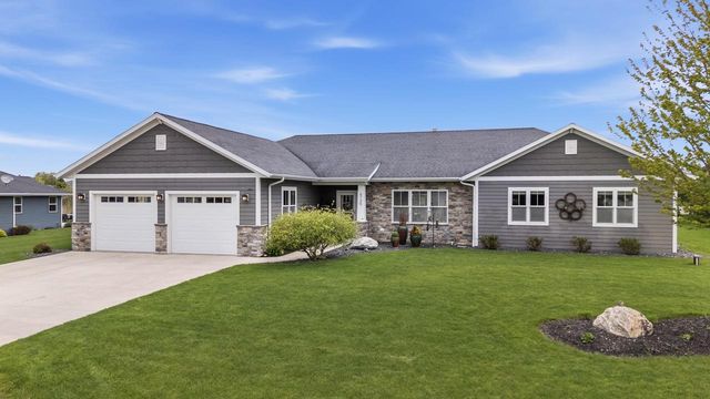 6735 Lone Oak DRIVE, Sheboygan, WI 53081