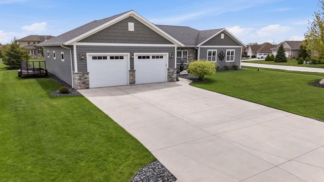 6735 Lone Oak DRIVE, Sheboygan, WI 53081