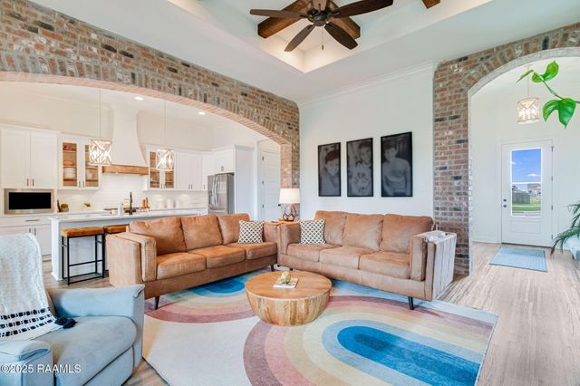 138 Cape Town Avenue, Youngsville, LA 70592