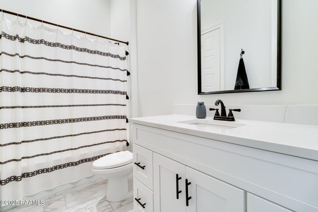 138 Cape Town Avenue, Youngsville, LA 70592