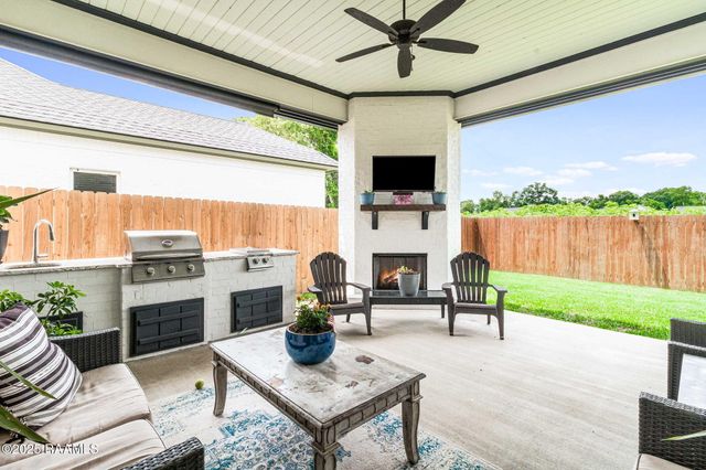 138 Cape Town Avenue, Youngsville, LA 70592