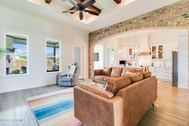 138 Cape Town Avenue, Youngsville, LA 70592