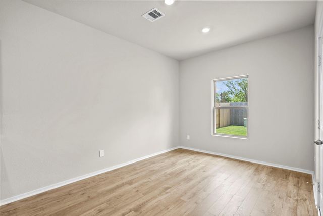 208 Rose Laurel Drive, Alvin, TX 77511