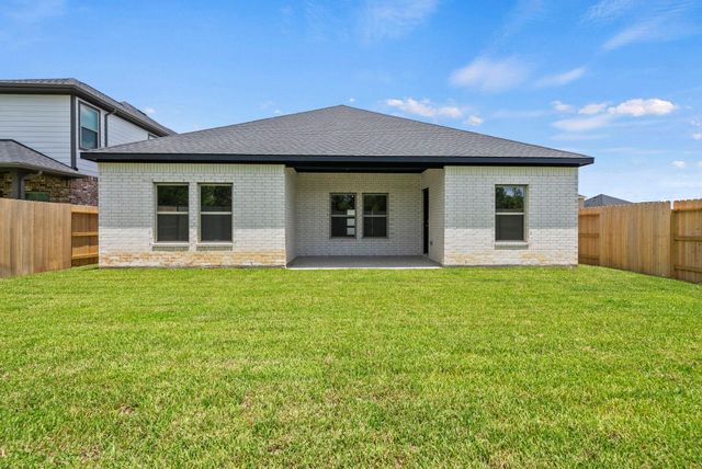 208 Rose Laurel Drive, Alvin, TX 77511