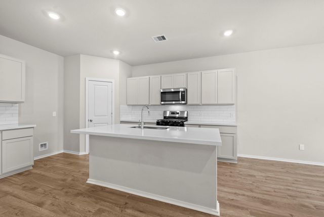 208 Rose Laurel Drive, Alvin, TX 77511