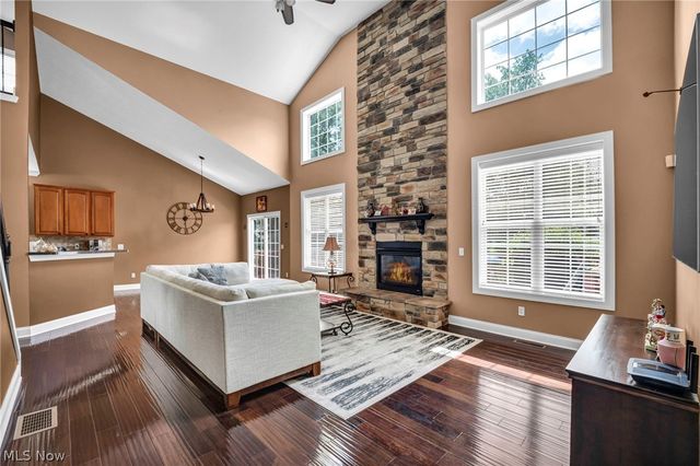 3082 Willowbrook, Aurora, OH 44202