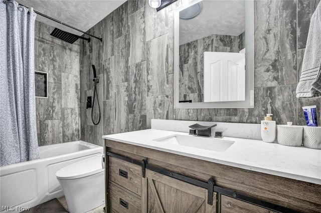 3082 Willowbrook, Aurora, OH 44202