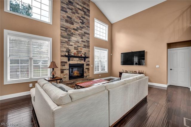3082 Willowbrook, Aurora, OH 44202