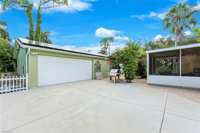 2385 Sunset AVE, Naples, FL 34112
