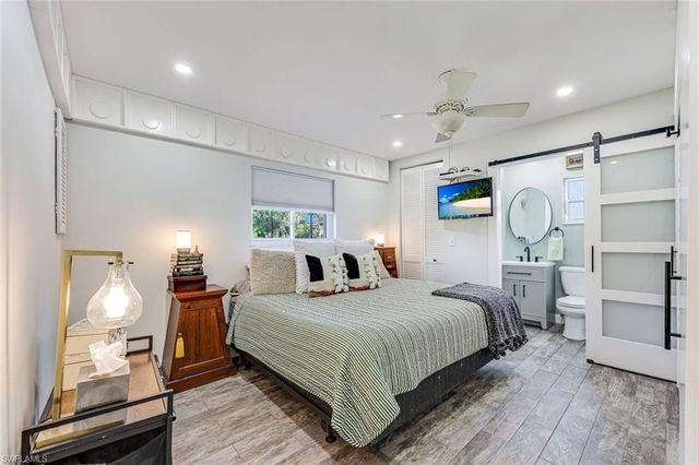 2385 Sunset AVE, Naples, FL 34112