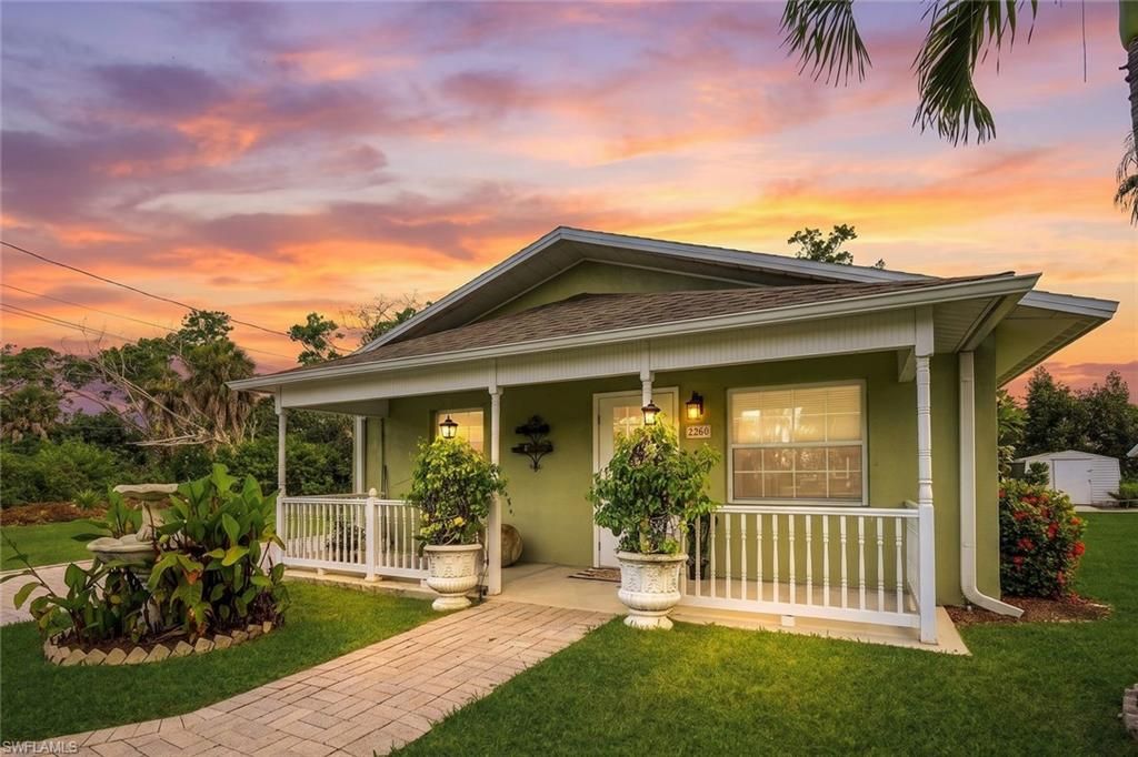 2385 Sunset AVE, Naples, FL 34112