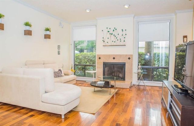 1112 Bering Drive 61, Houston, TX 77057