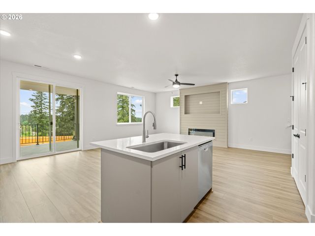 16105 BARLOW TRAIL Ln, Oregon City, OR 97045