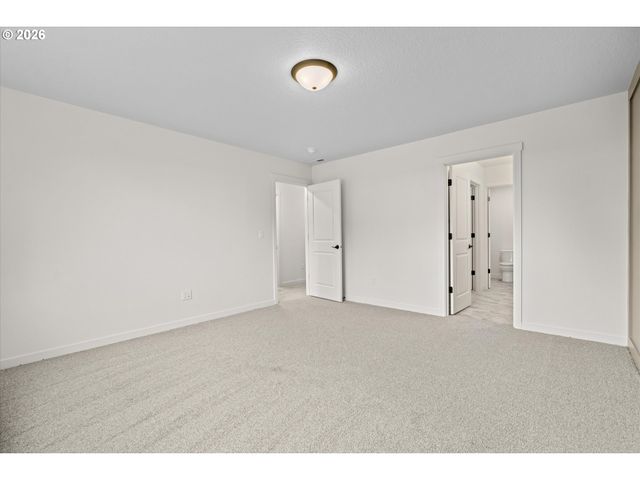 16105 BARLOW TRAIL Ln, Oregon City, OR 97045