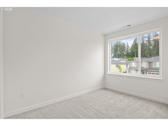16105 BARLOW TRAIL Ln, Oregon City, OR 97045