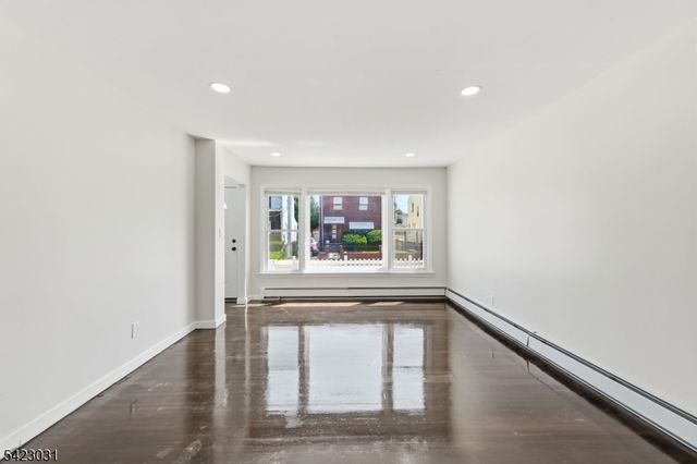 325 Schley St, Newark City, NJ 07112