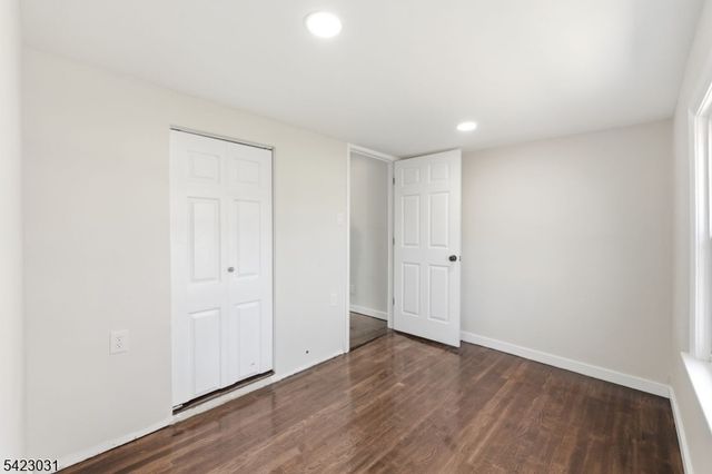 325 Schley St, Newark City, NJ 07112