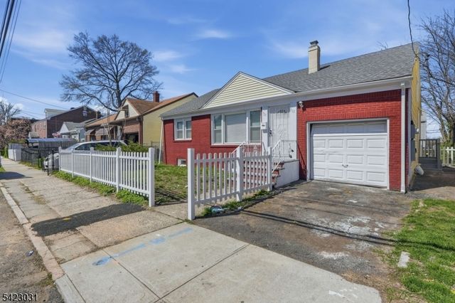 325 Schley St, Newark City, NJ 07112