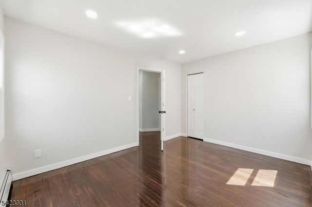 325 Schley St, Newark City, NJ 07112
