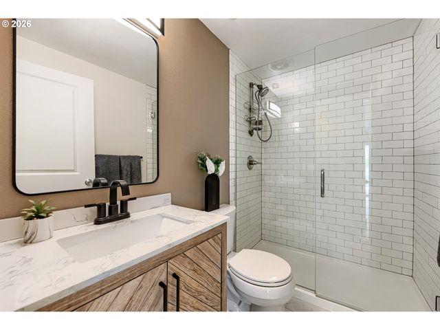 15789 Sw VILLAGE Cir, Beaverton, OR 97007