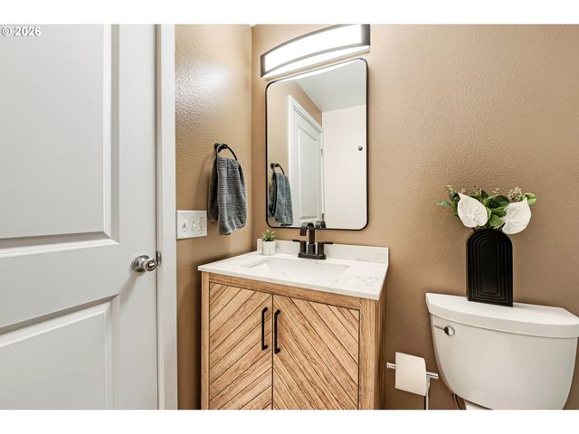 15789 Sw VILLAGE Cir, Beaverton, OR 97007