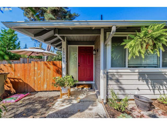 15789 Sw VILLAGE Cir, Beaverton, OR 97007