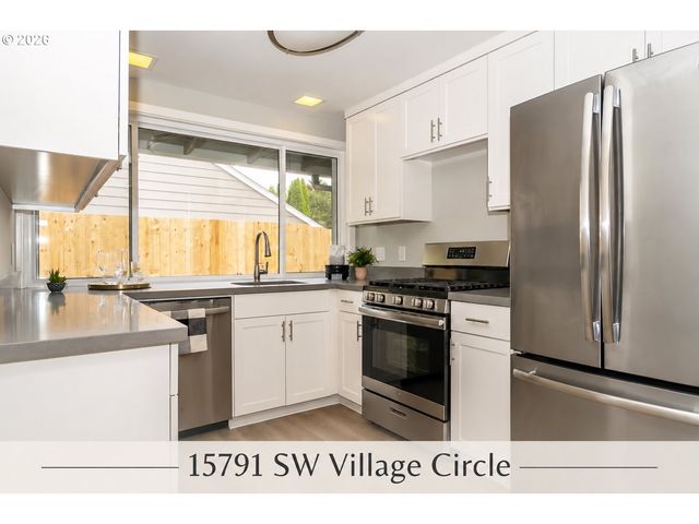 15789 Sw VILLAGE Cir, Beaverton, OR 97007