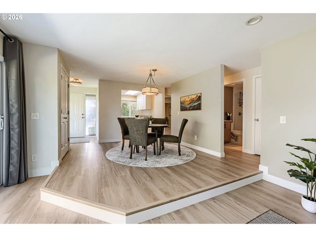 15789 Sw VILLAGE Cir, Beaverton, OR 97007