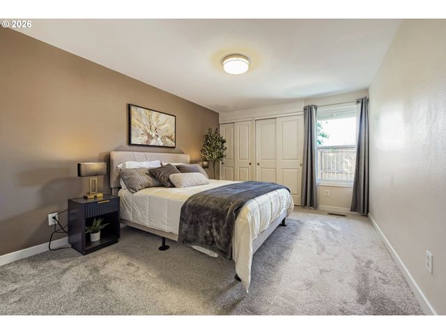 15789 Sw VILLAGE Cir, Beaverton, OR 97007