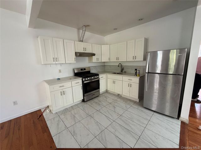 2356 Waterbury Avenue, Bronx, NY 10462