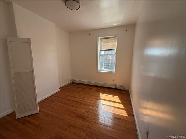2356 Waterbury Avenue, Bronx, NY 10462